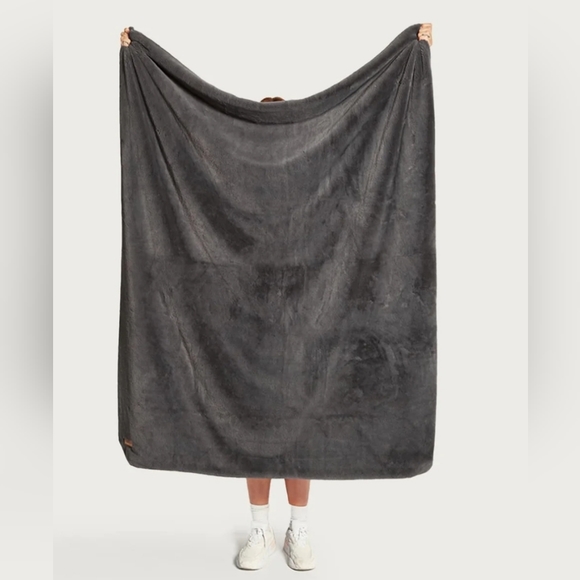 unhide Bedding Bnip Unhide Lil Marsh Blanket In Charcoal Poshmark